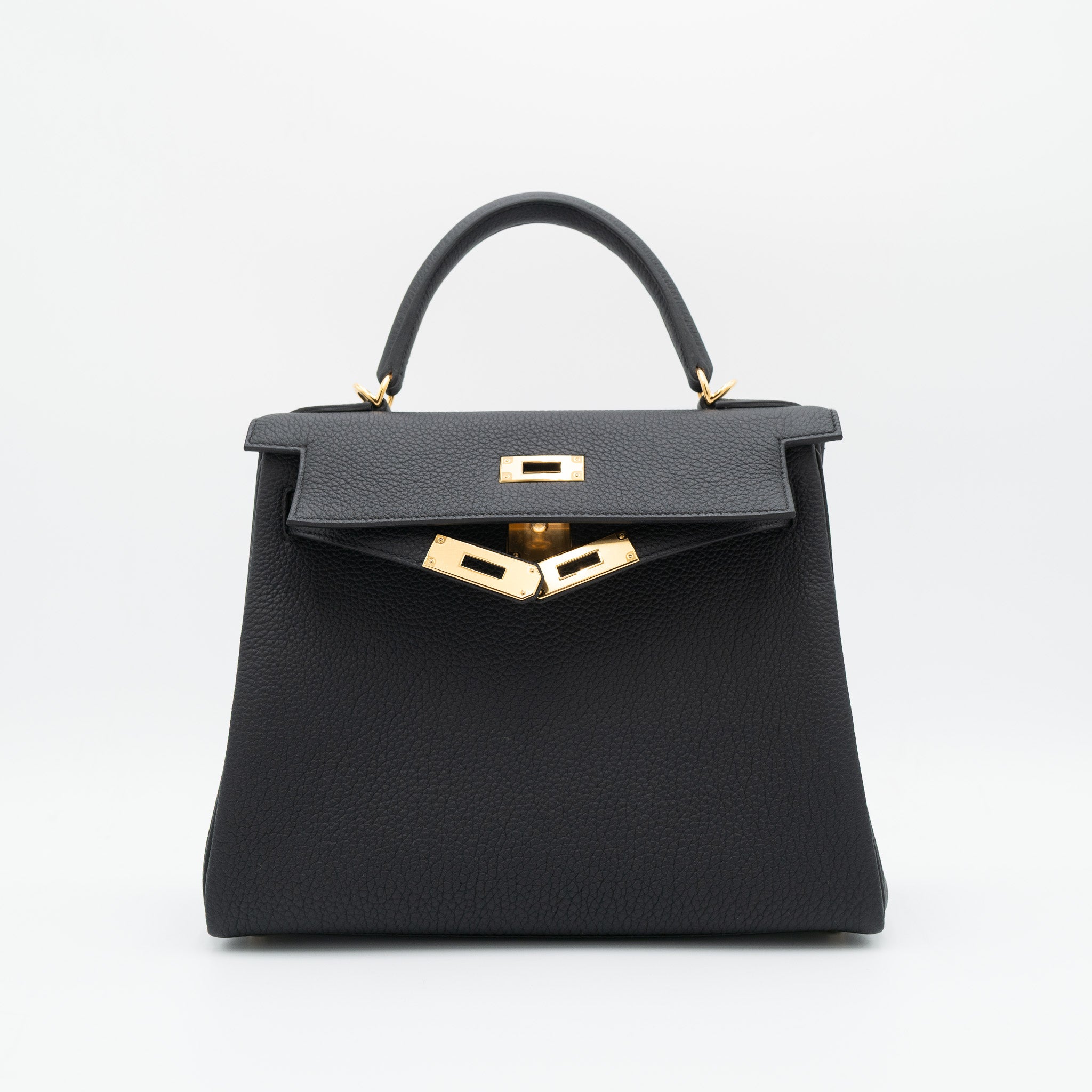 Hermès Kelly 28 Retourne in Noir Togo with Gold Hardware