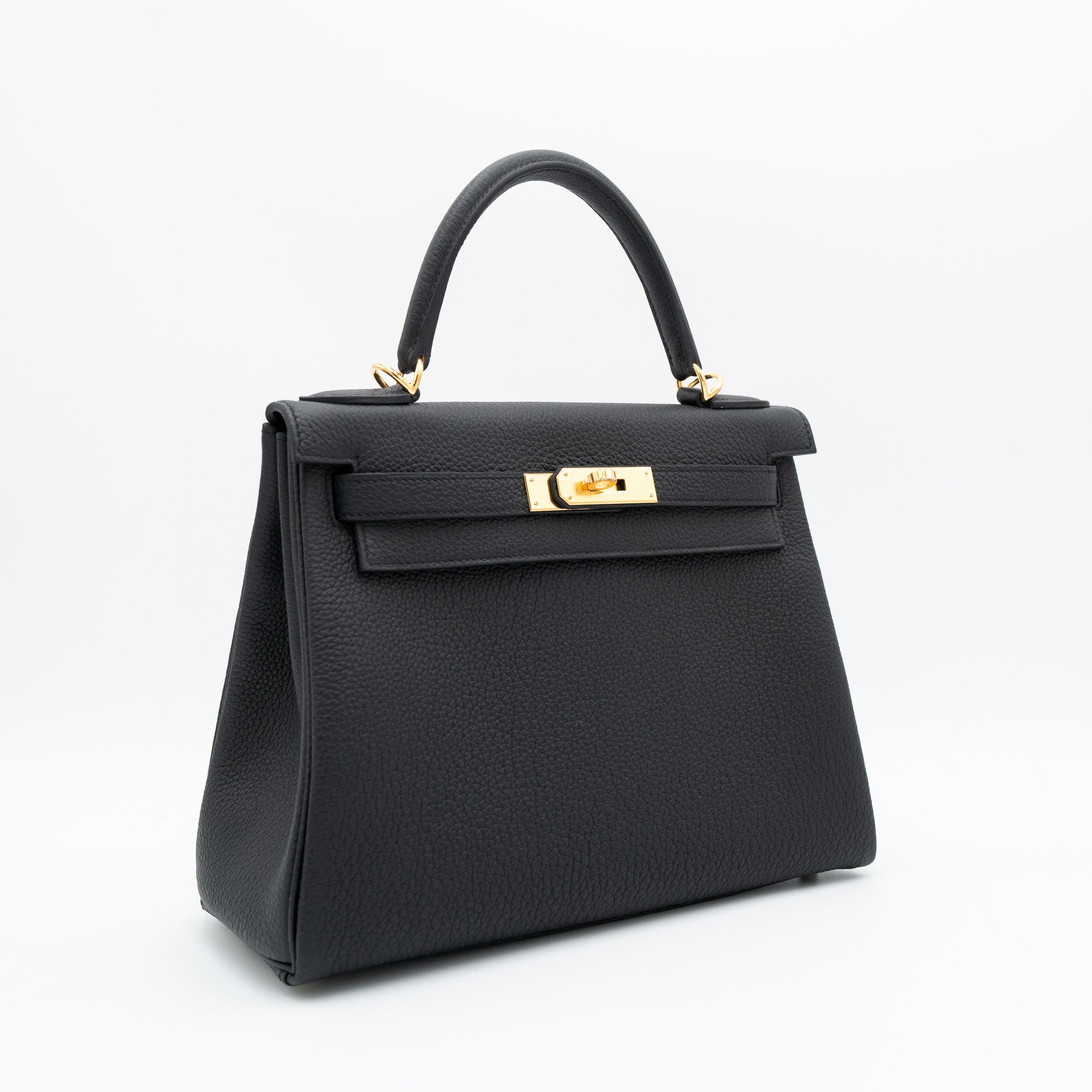 Hermès Kelly 28 Retourne in Noir Togo with Gold Hardware