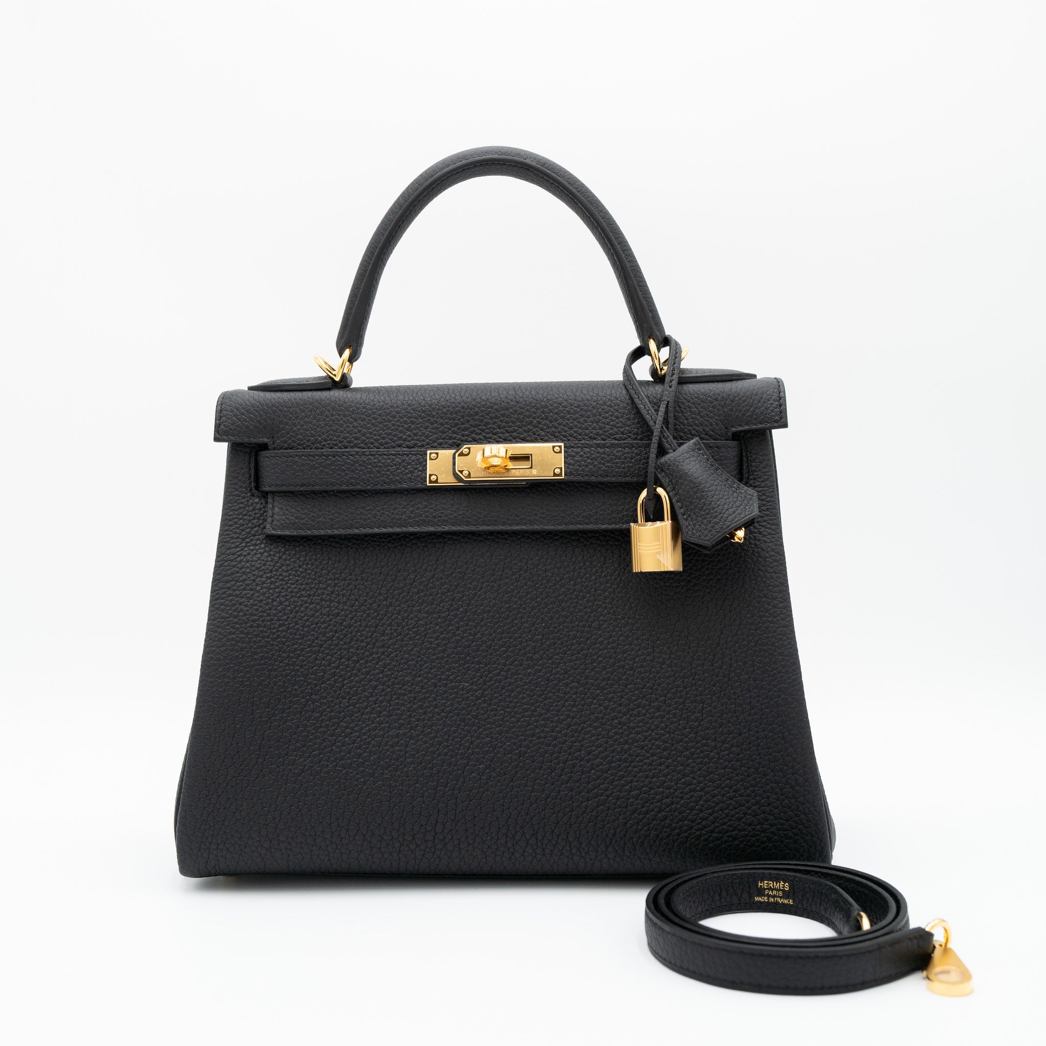 Hermès Kelly 28 Retourne in Noir Togo with Gold Hardware